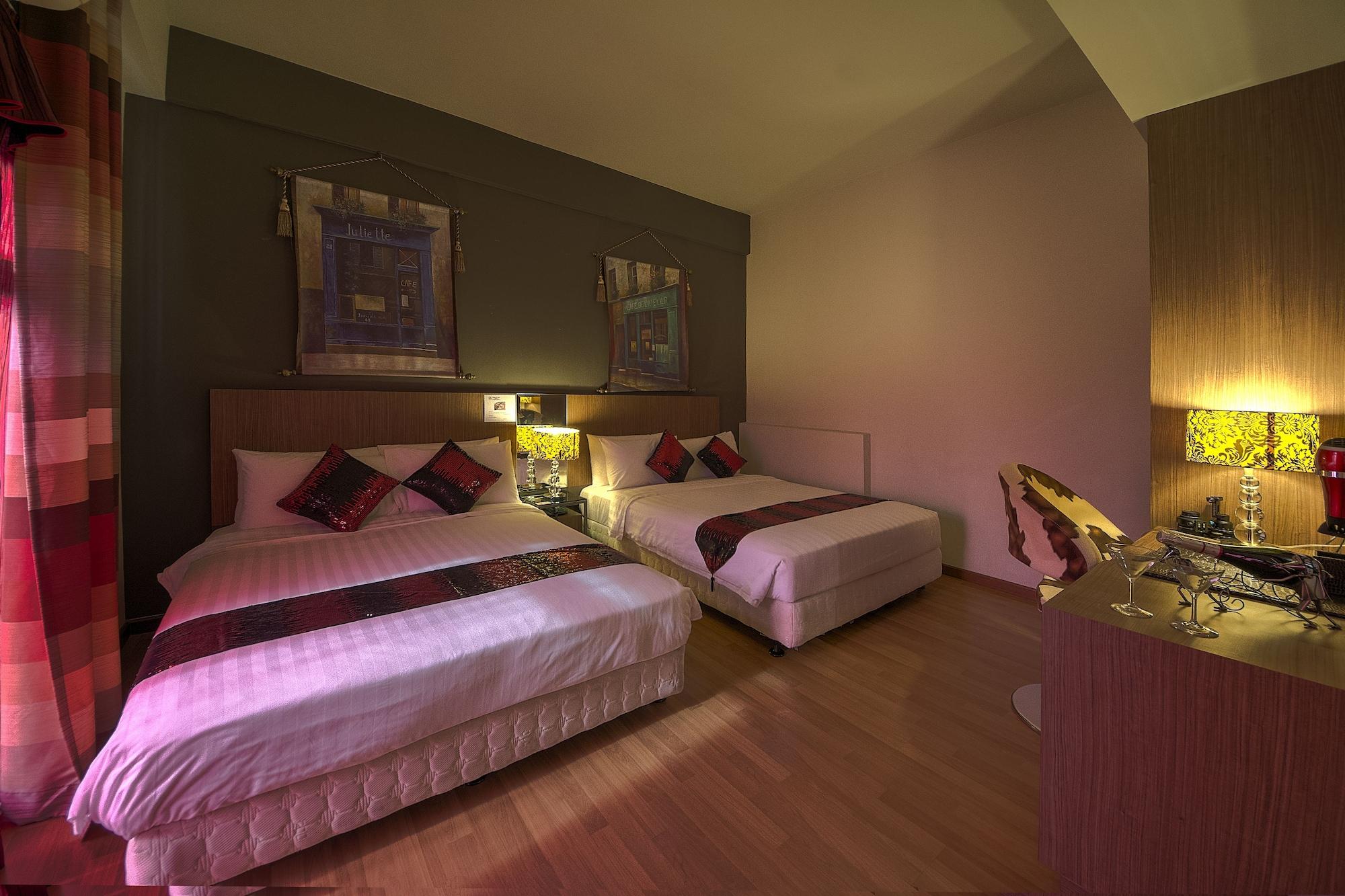 Arenaa Deluxe Hotel Malacca Exterior foto